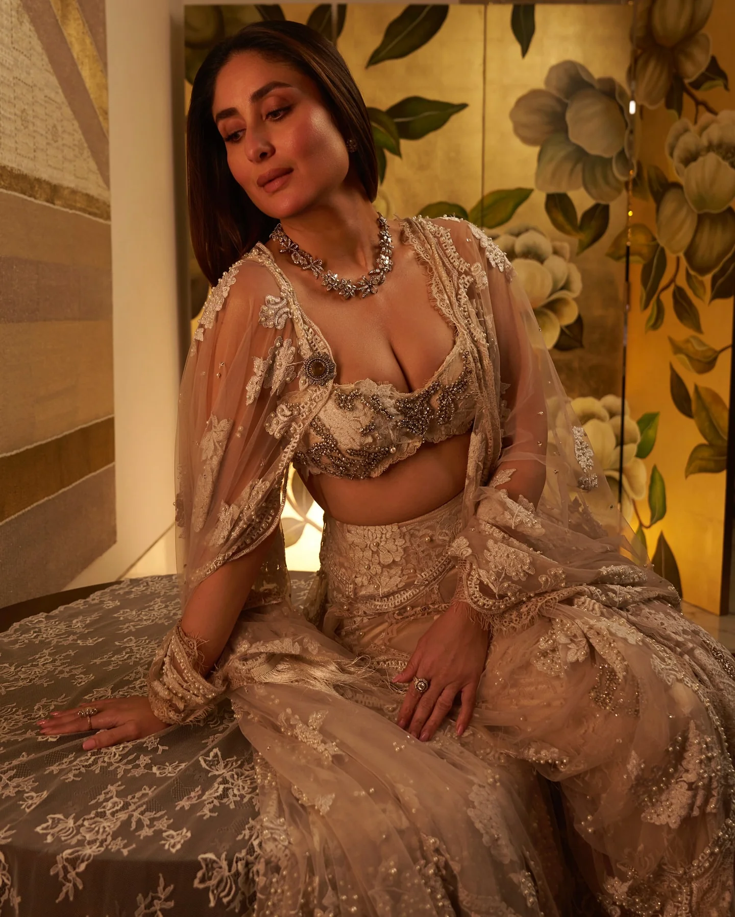 Kareena Kapoor, 44 picture 3 of 3