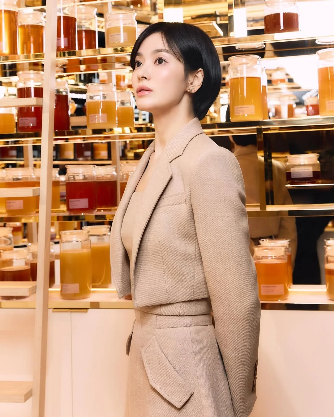 Song hye kyo, 43 picture 1 of 3