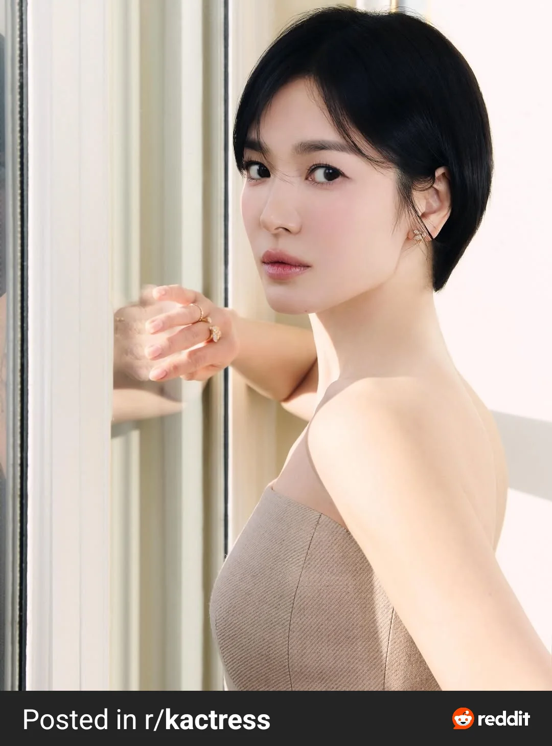 Song hye kyo, 43 picture 2 of 3