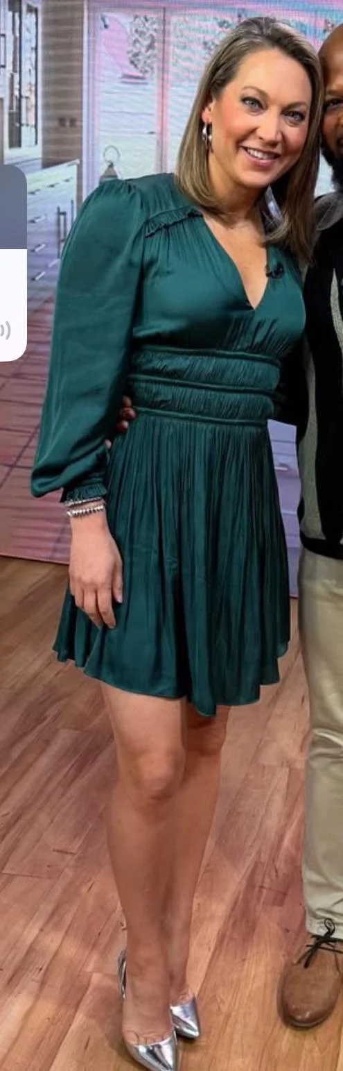 Ginger Zee, 44 picture 1 of 1