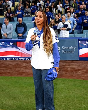 Holly Robinson Peete, 60'