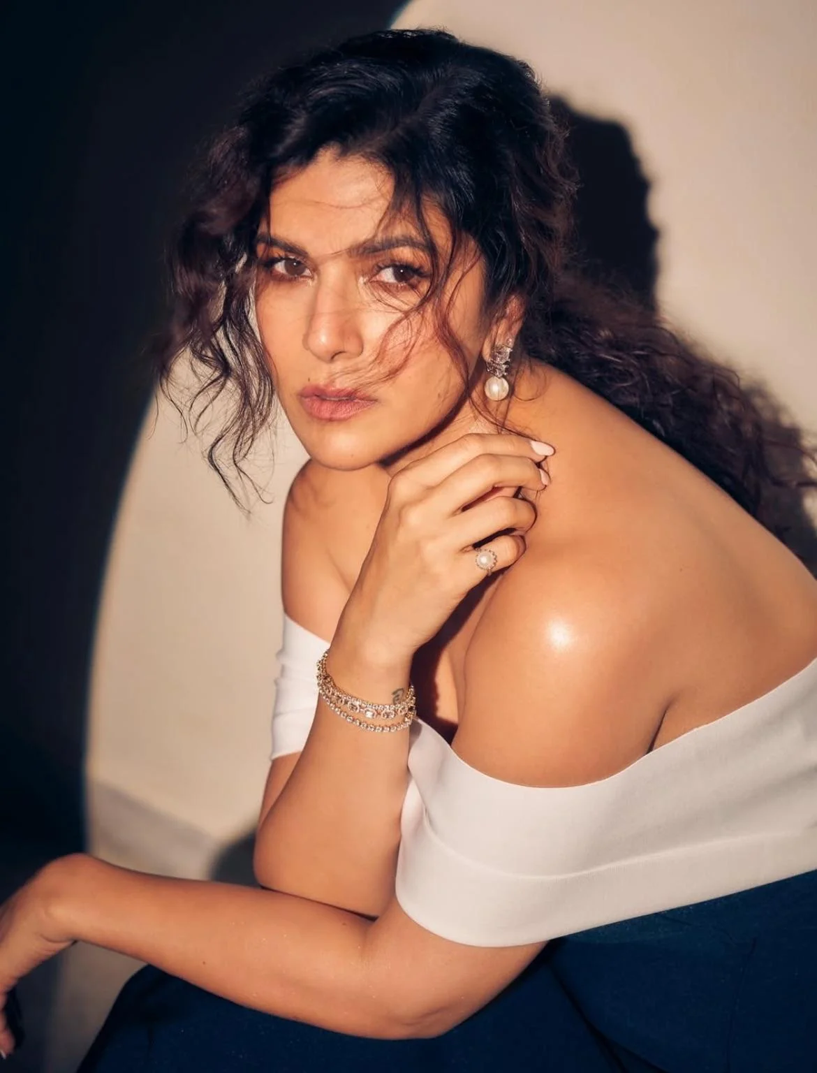 Nimrat Kaur, 43 picture 3 of 5