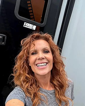 Robyn Lively, 53'