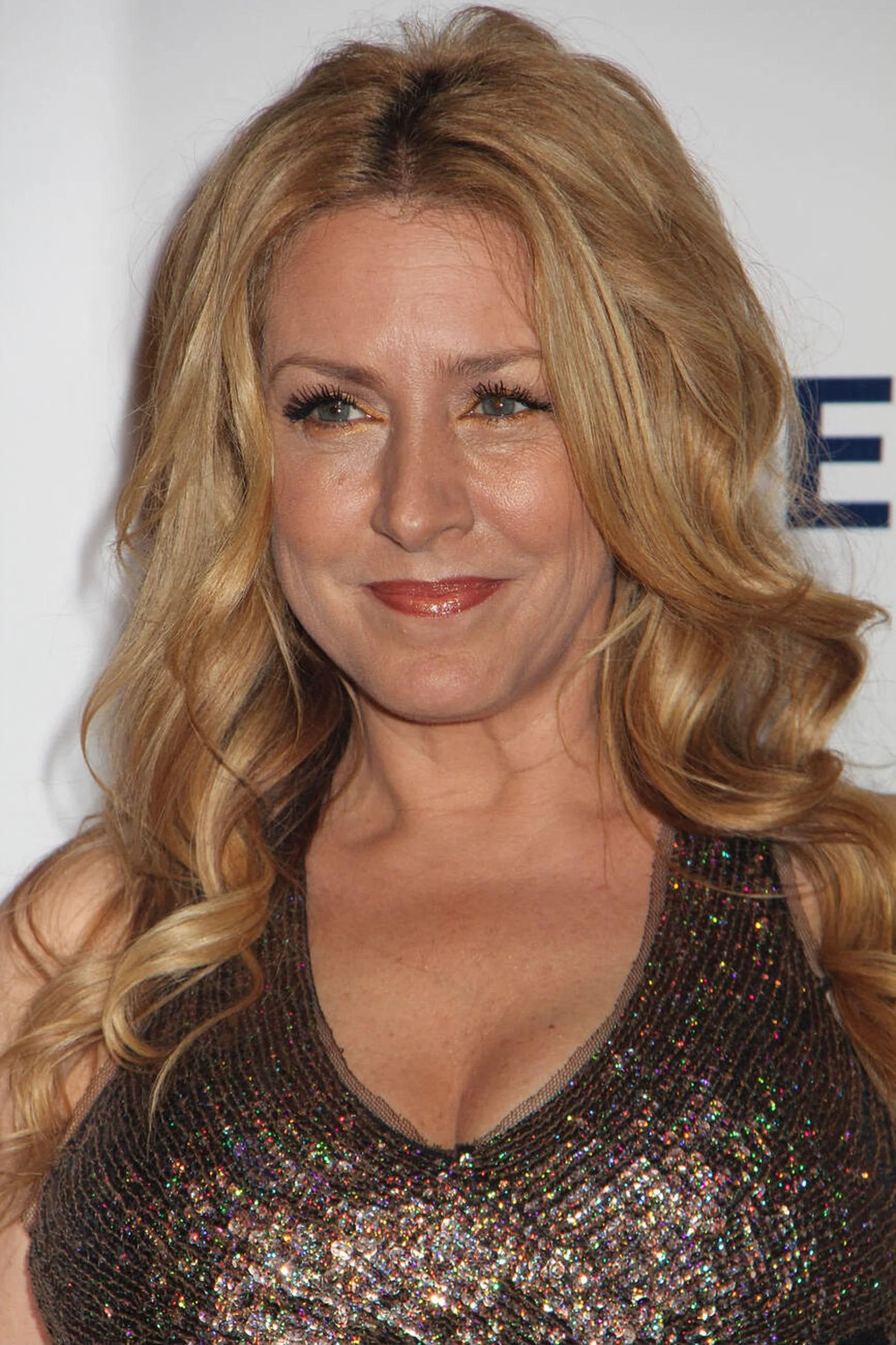 Joely Fisher, 46 picture 1 of 1
