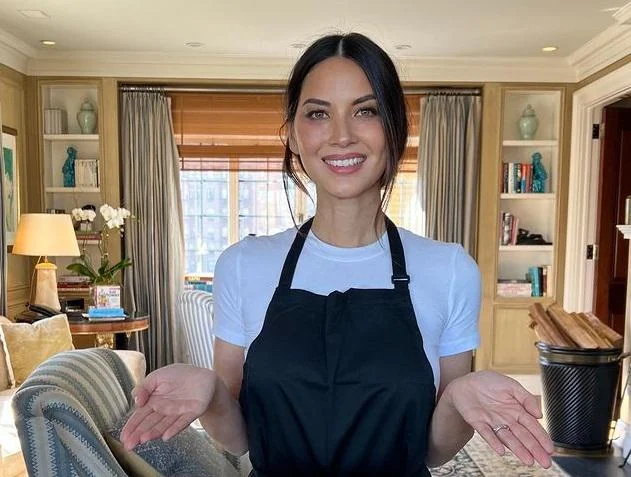 Olivia Munn, 44 picture 1 of 1