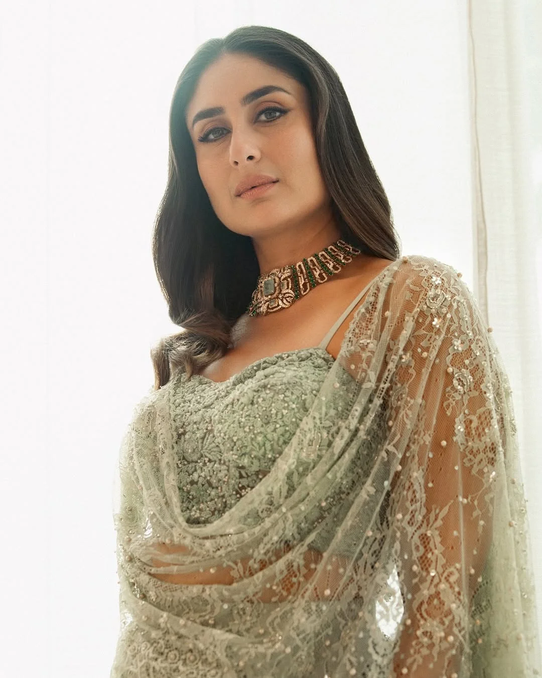 Kareena Kapoor, 44 picture 2 of 5
