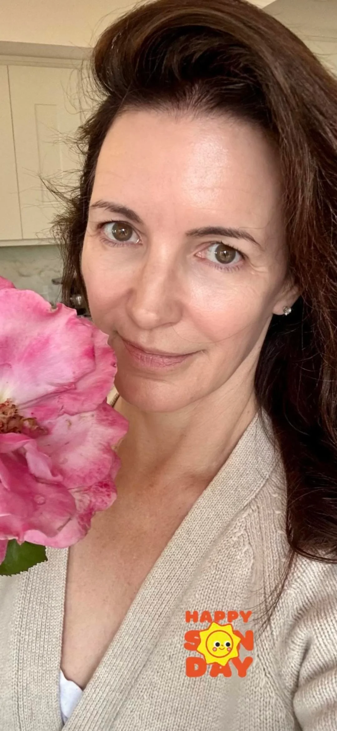 Kristin Davis, 60 picture 1 of 2