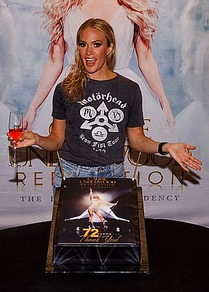 Carrie Underwood, 42'