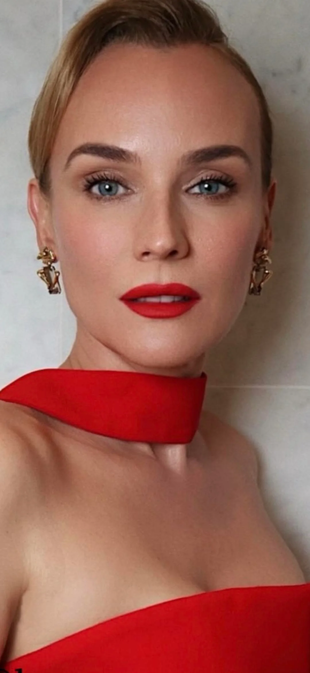 Diane Kruger, 48 picture 1 of 2