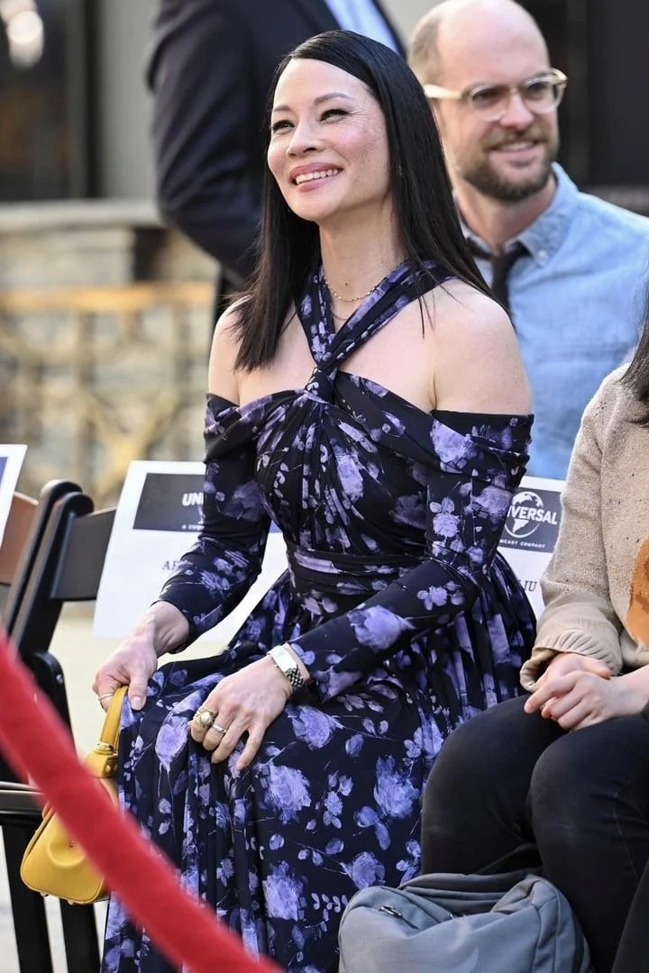 Lucy Liu, 55 picture 2 of 4