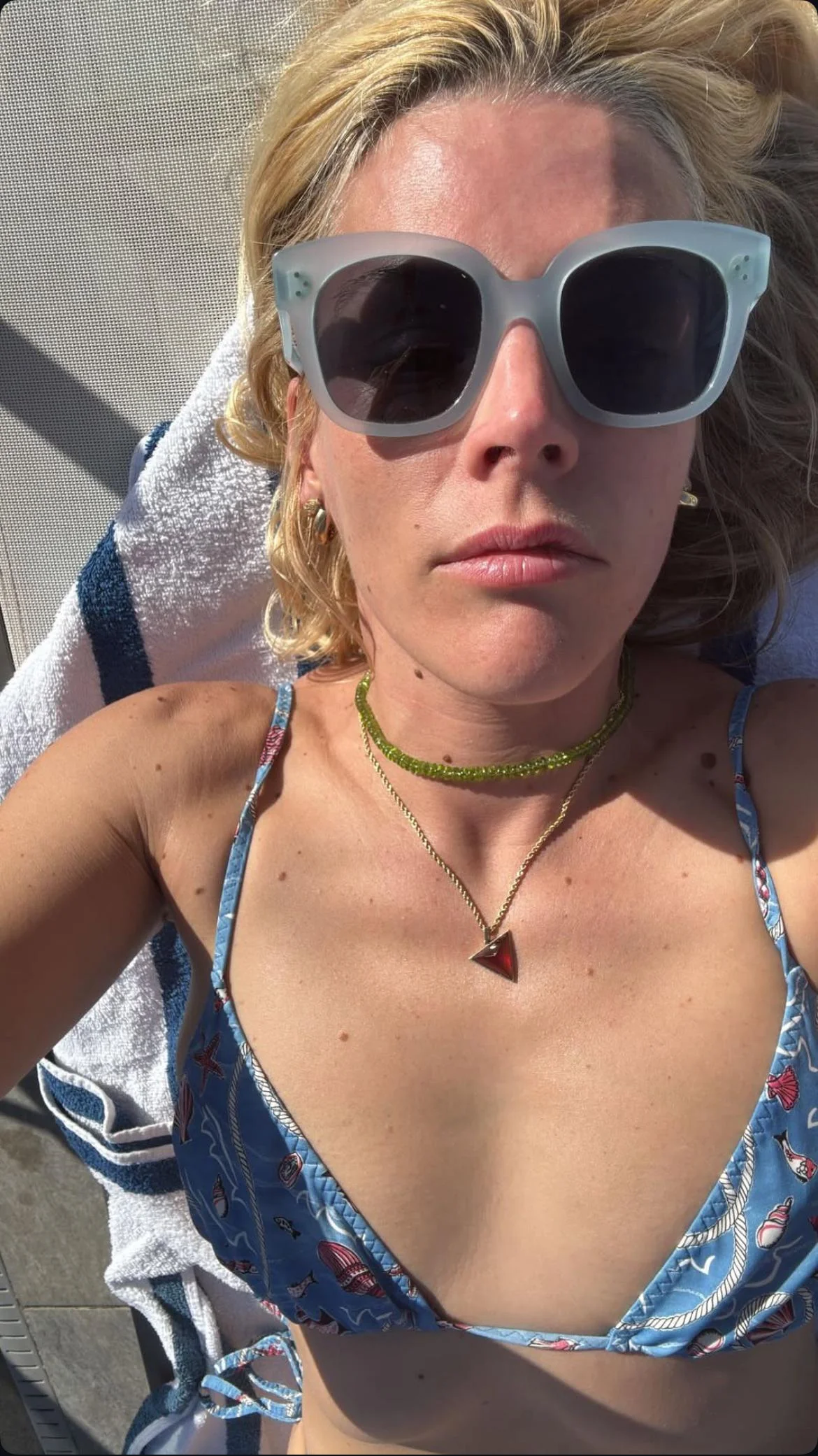 Busy Philipps, 45 picture 1 of 1