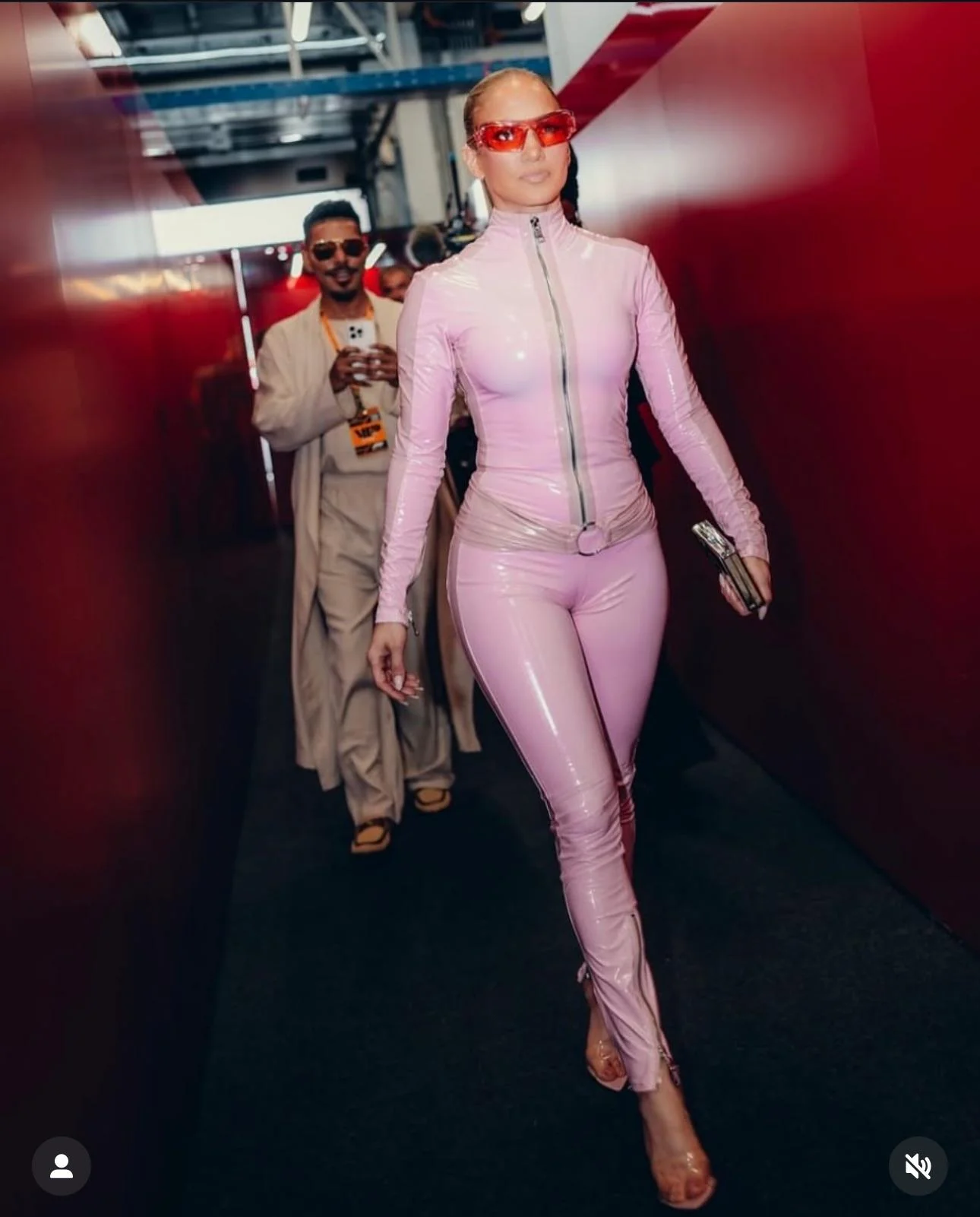 Jennifer Lopez, 55 picture 2 of 5