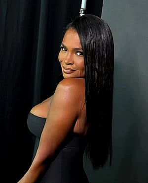 Nia Long, 54'