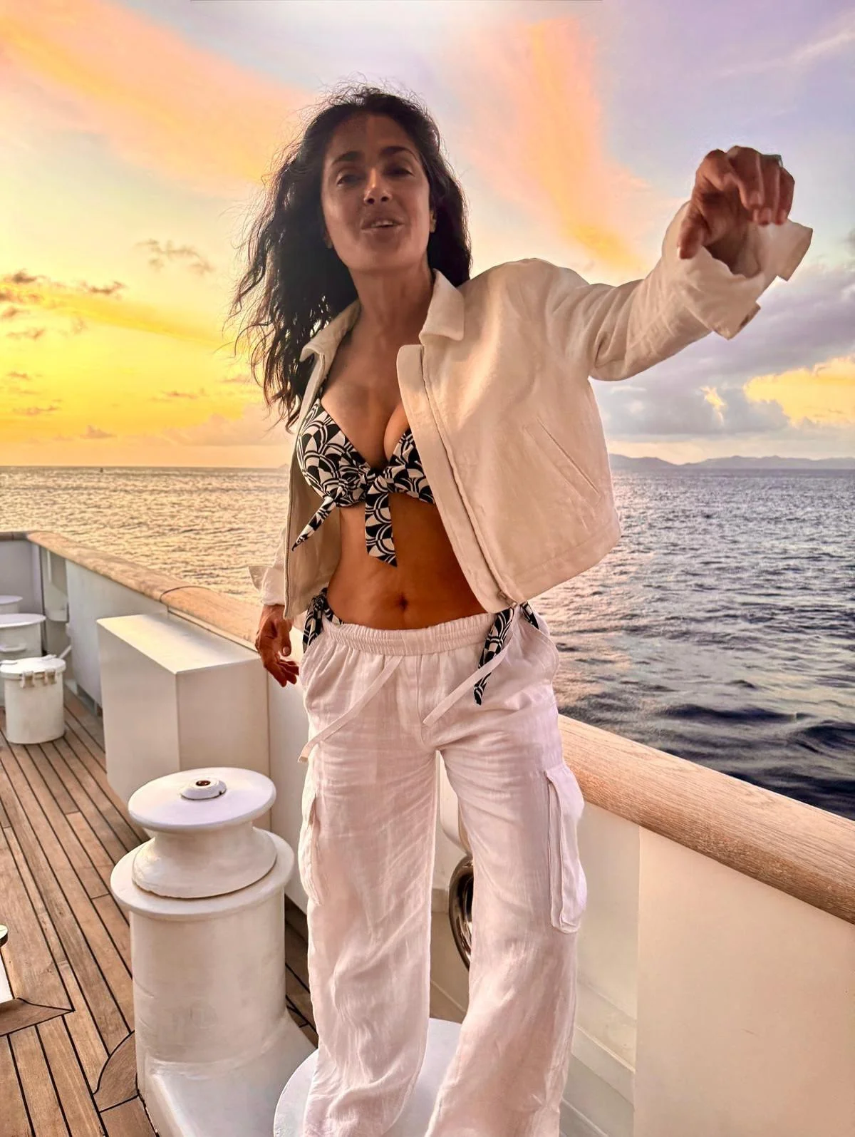 Salma Hayek, 58 picture 3 of 3
