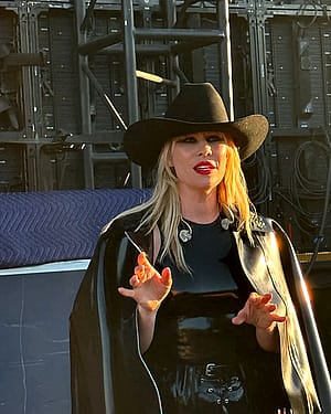 Natasha Bedingfield, 43'