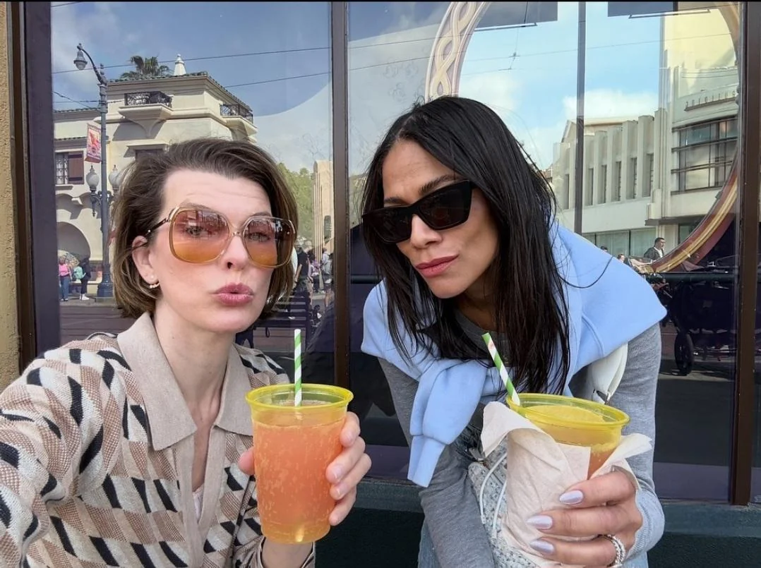 Milla Jovovich, 49 picture 1 of 1