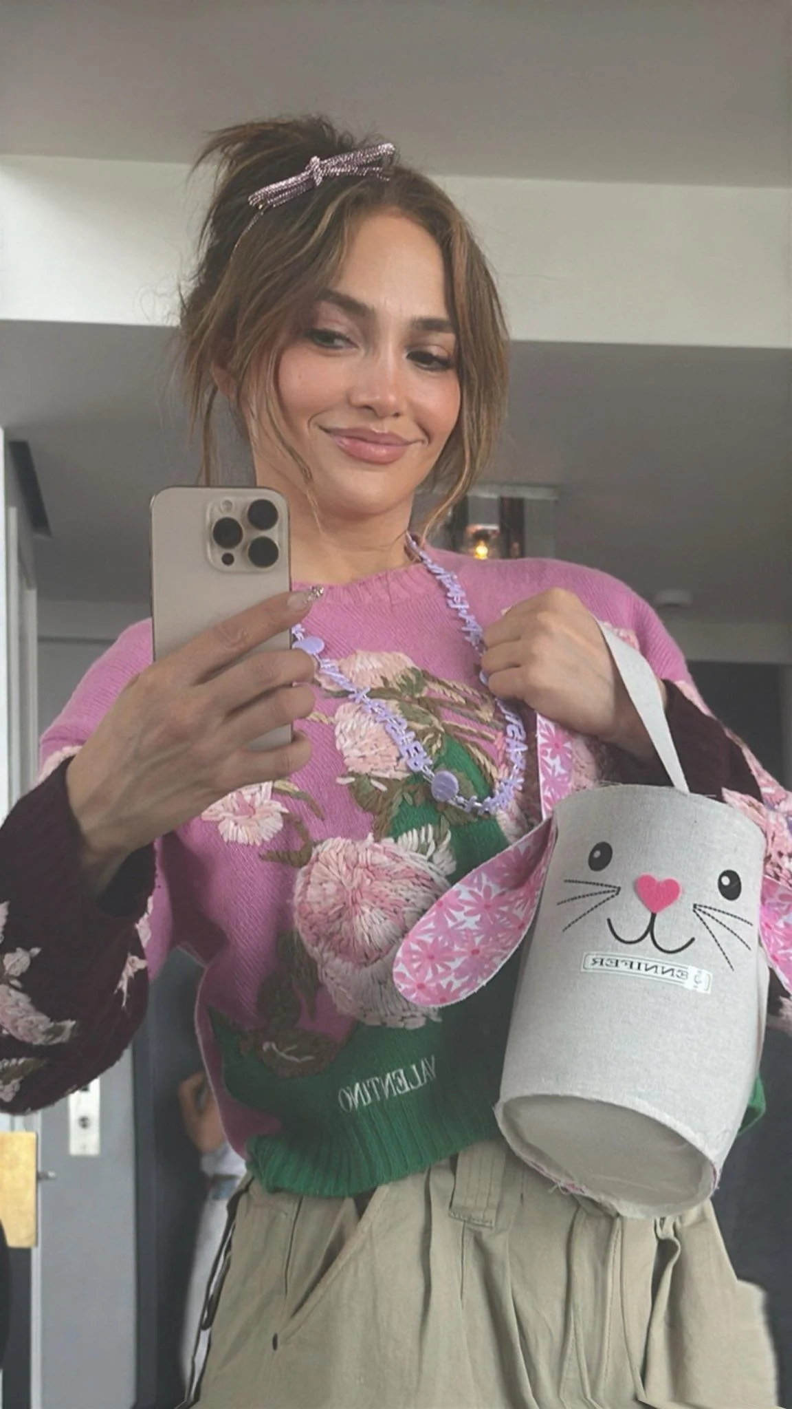 Jennifer Lopez, 55 picture 2 of 2