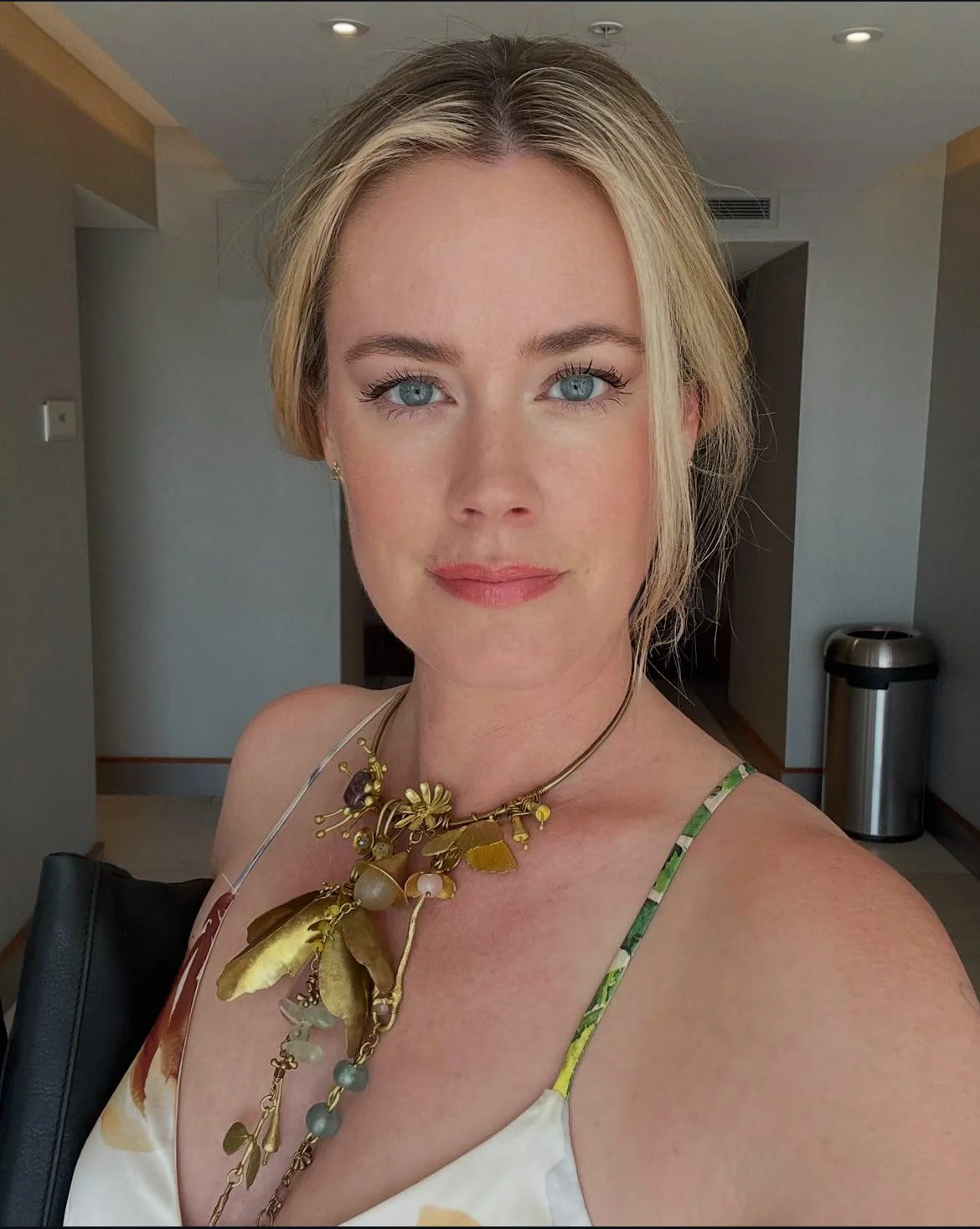 Abigail Hawk, 42 picture 1 of 1