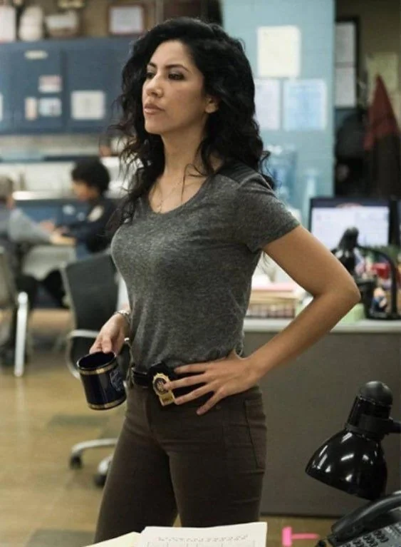 Stephanie Beatriz, 44 picture 3 of 3