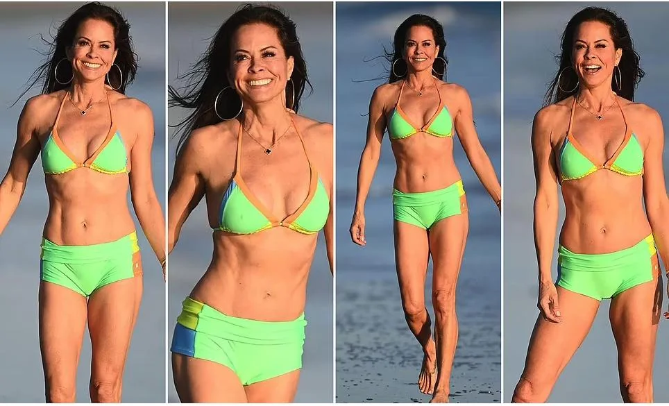 Brooke Burke, 53 picture 1 of 1