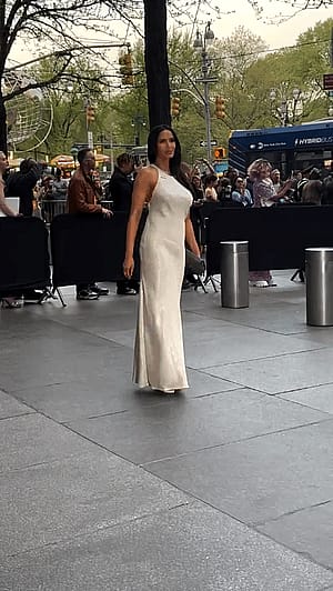 Padma Lakshmi, 54'
