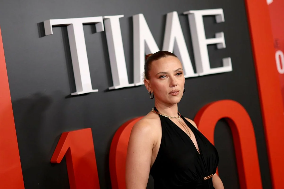 Scarlett Johansson, 40 picture 1 of 7