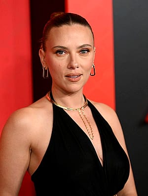Scarlett Johansson, 40'