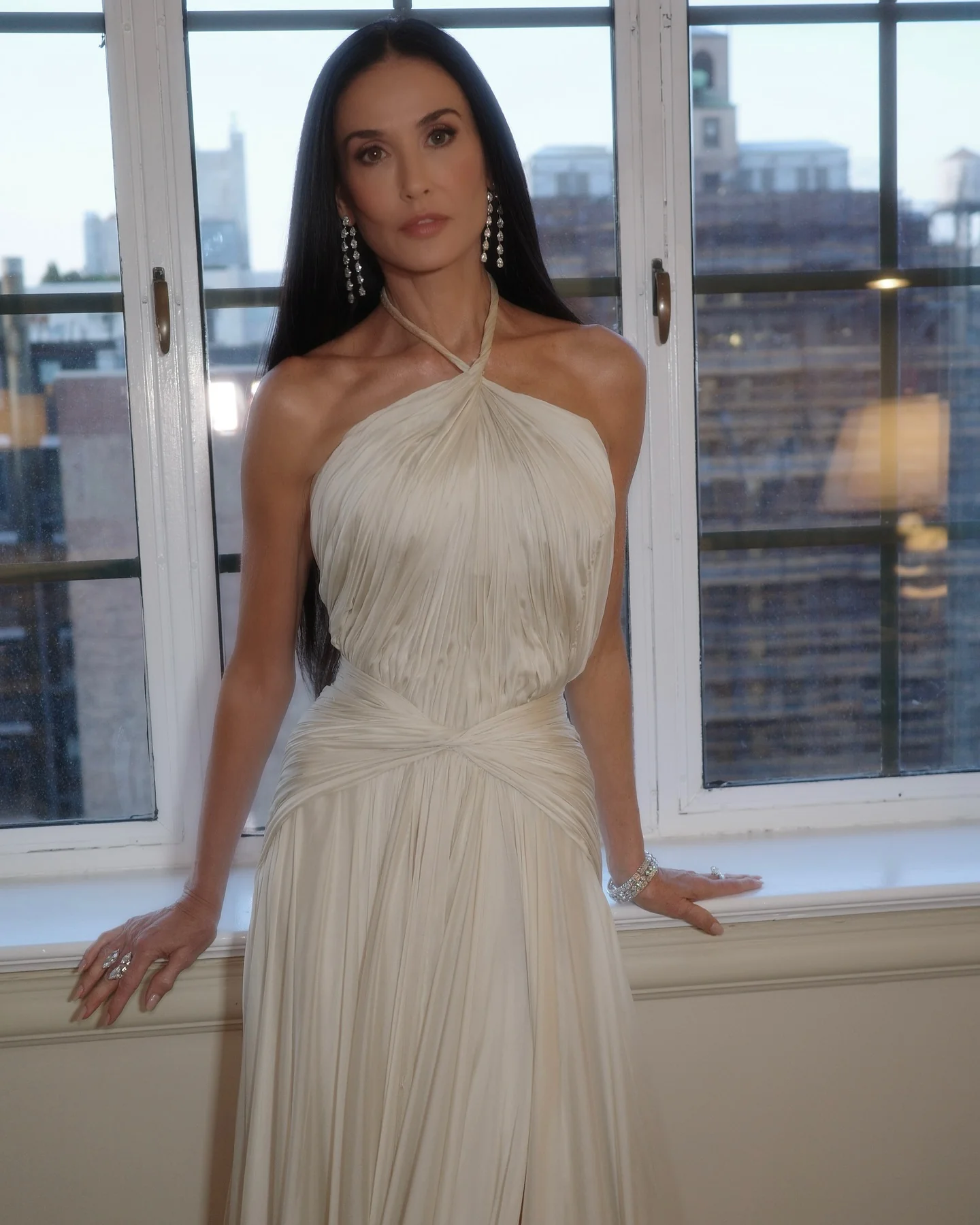 Demi Moore, 62 picture 1 of 7