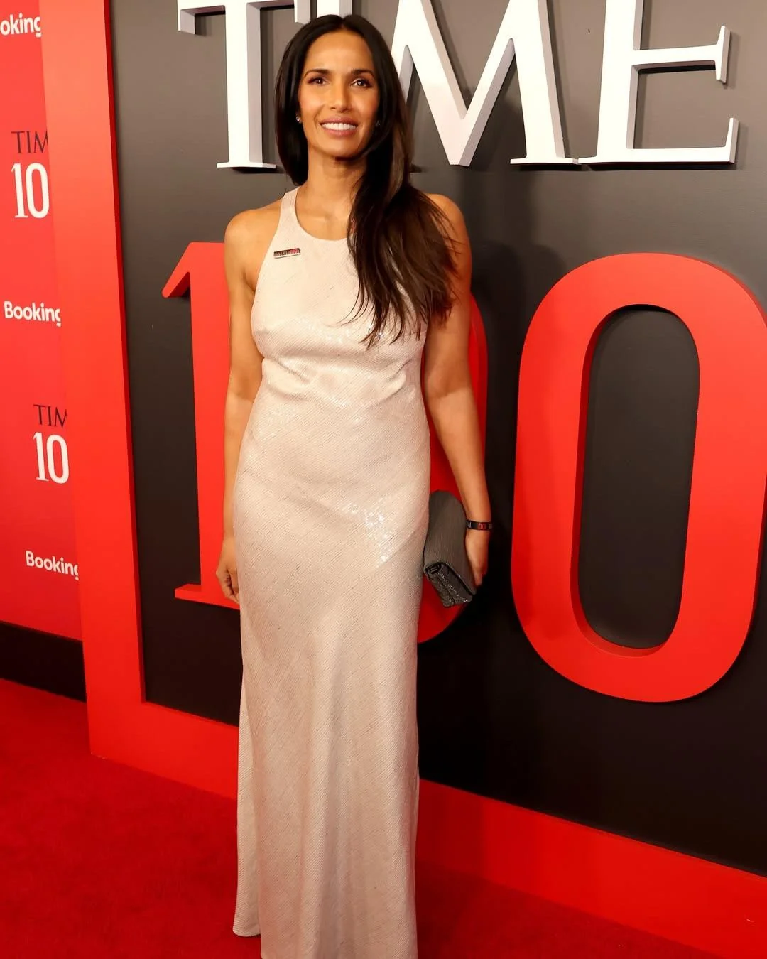 Padma Lakshmi, 54 picture 2 of 2