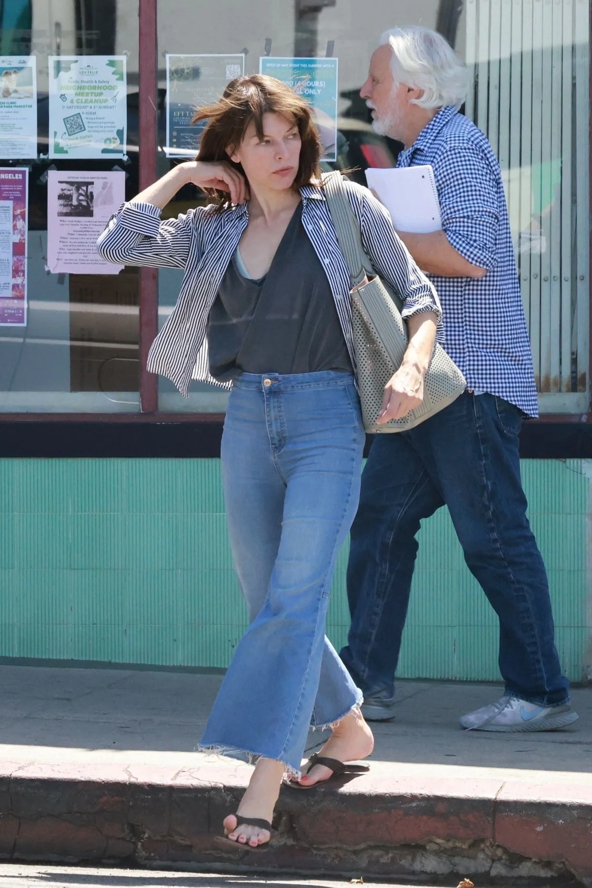 Milla Jovovich, 46 picture 2 of 7