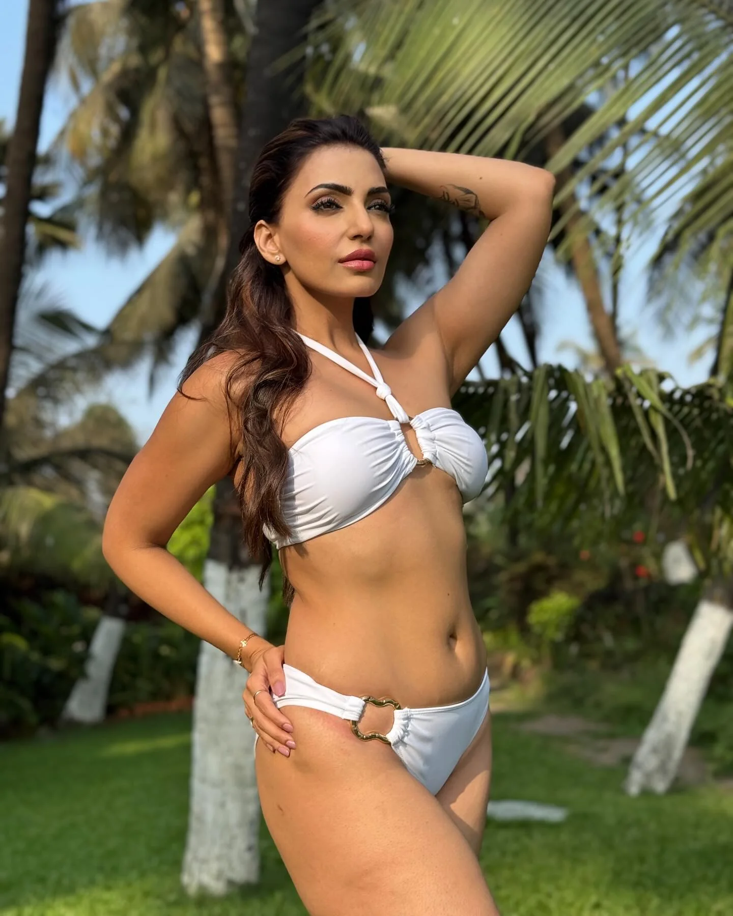 Navina Bole, 41 picture 3 of 5