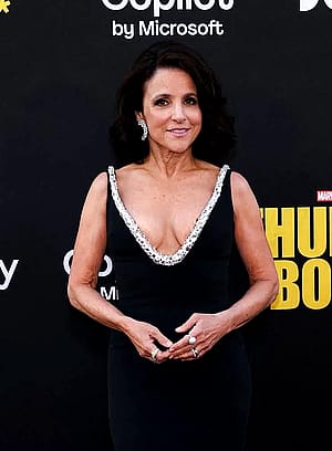 Julia Louis Dreyfus, 64'
