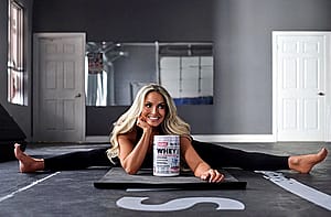 Trish Stratus, 49'