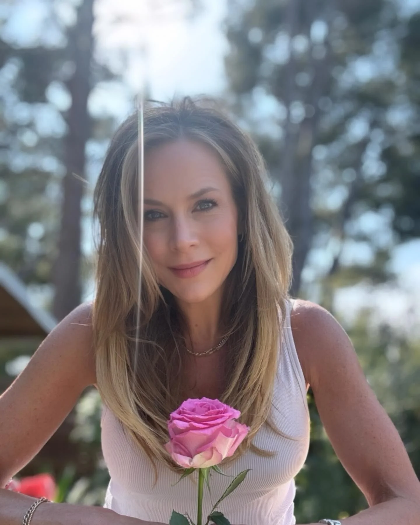 Julie Benz, 53 picture 3 of 5