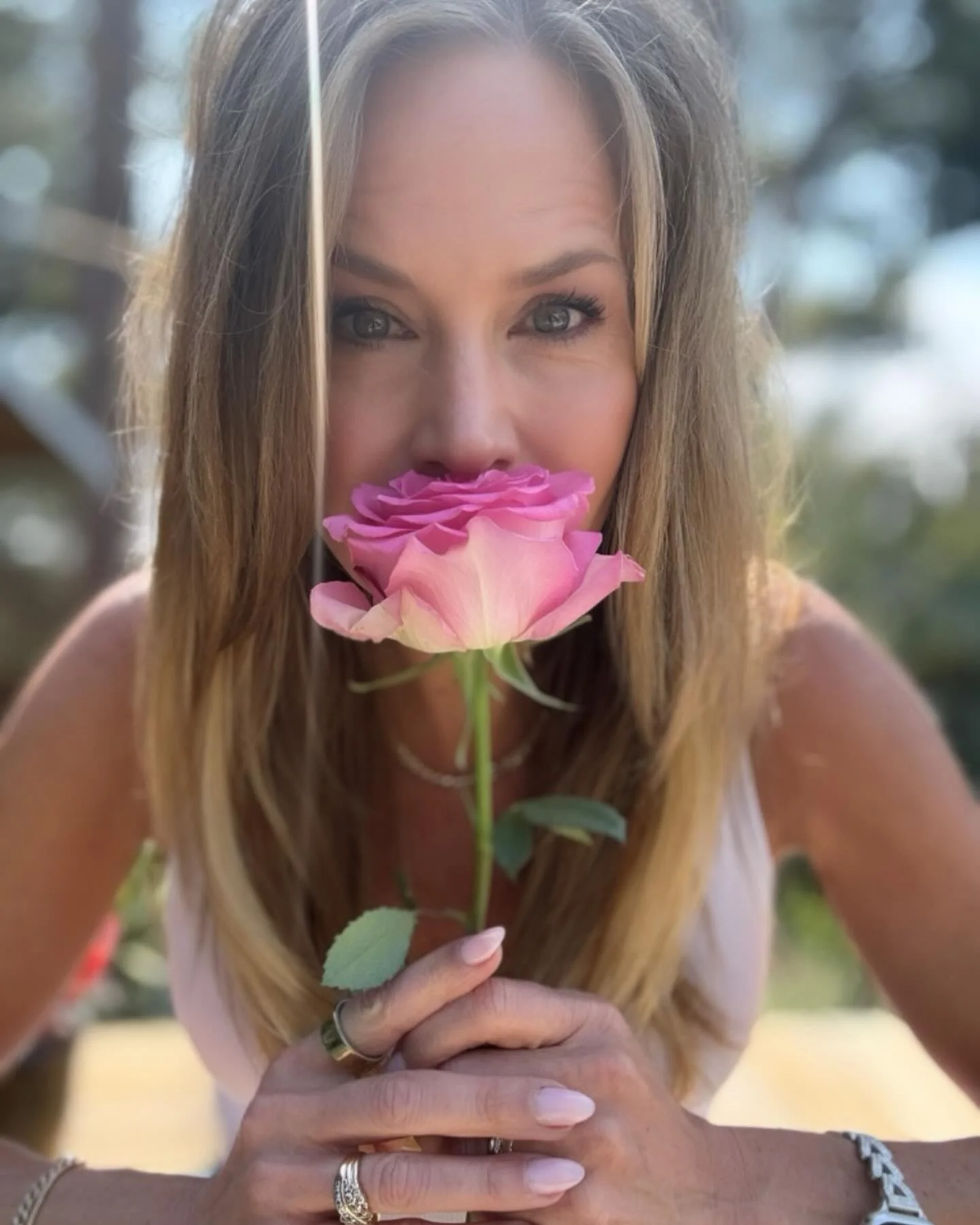 Julie Benz, 53 picture 5 of 5