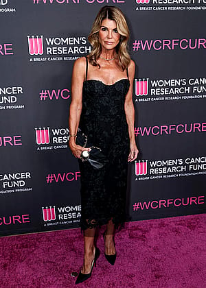 Lori Loughlin, 60'