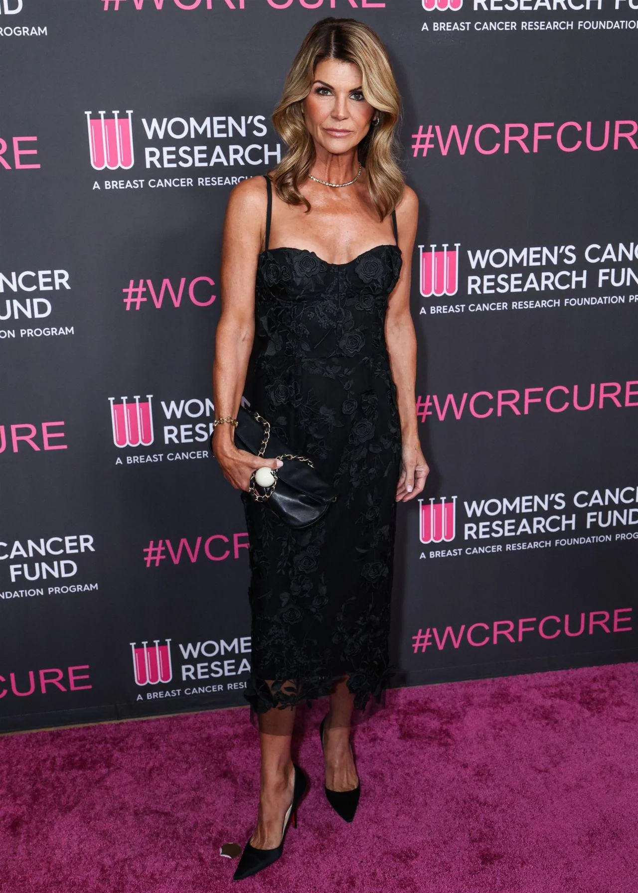 Lori Loughlin, 60 picture 1 of 1