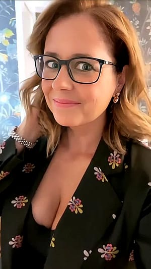 Jenna Fischer, 49'