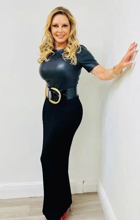 Carol Vorderman, 62 picture 1 of 2