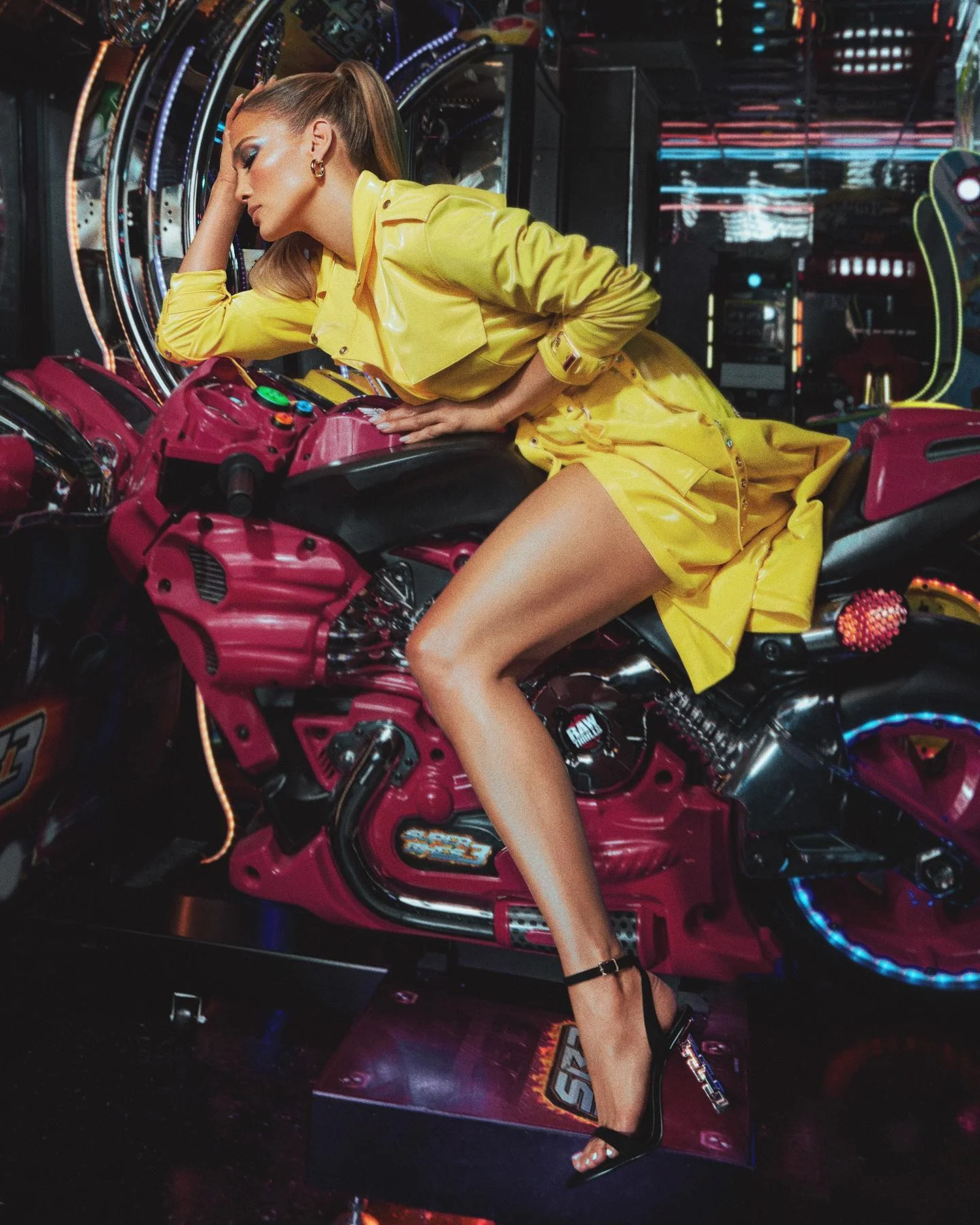 Jennifer Lopez, 52 picture 2 of 11