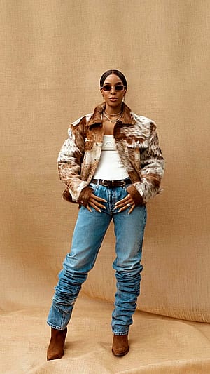 Kelly Rowland, 44'