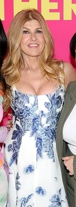Connie Britton, 58'