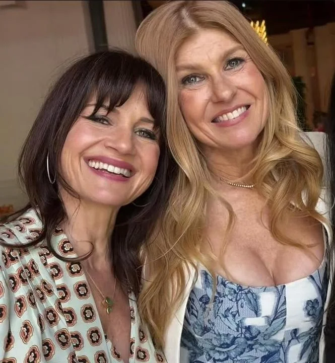 Connie Britton, 58 picture 2 of 4