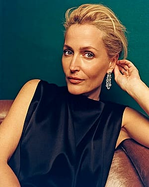 Gillian Anderson, 56'