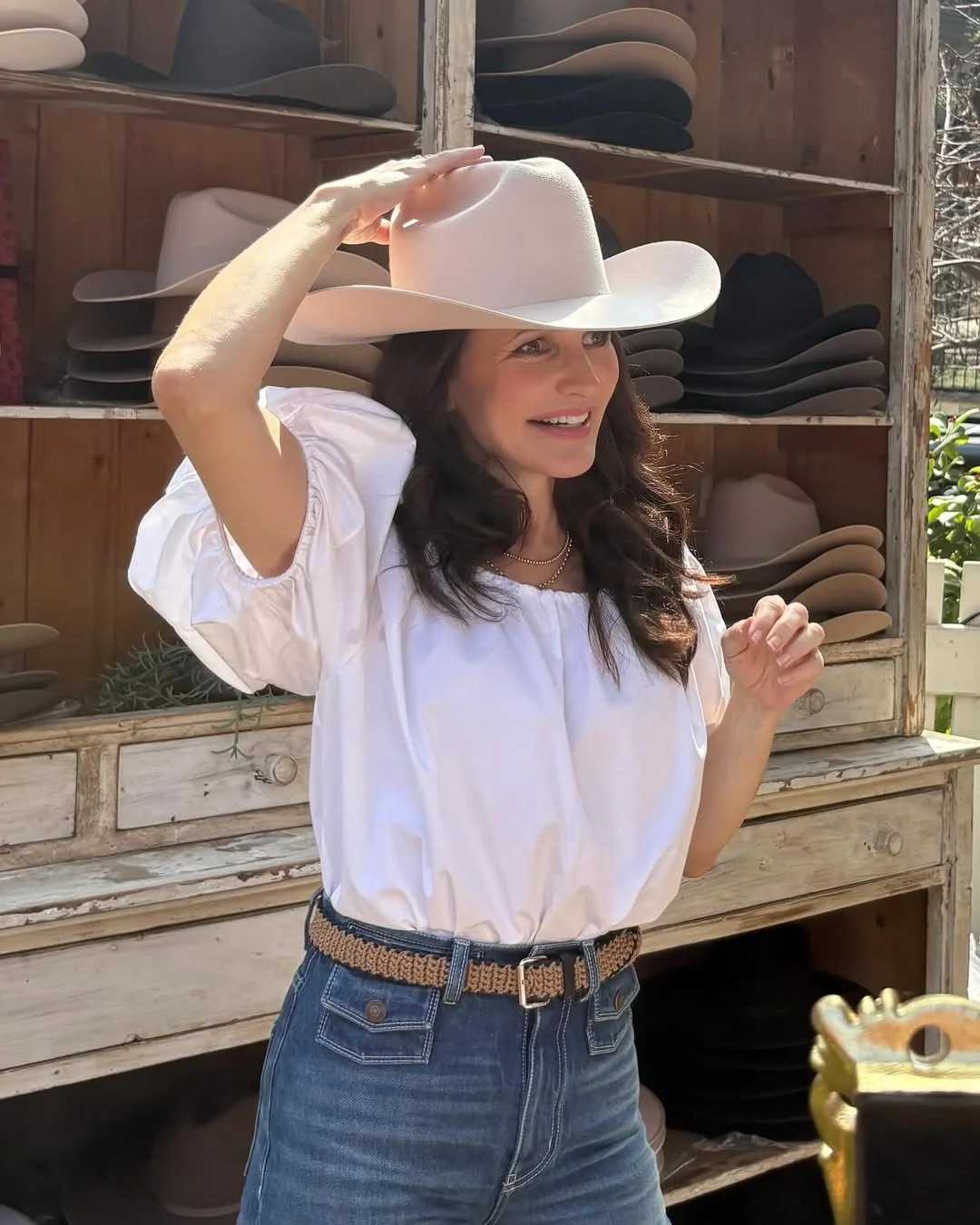 Kristin Davis, 60 picture 1 of 2