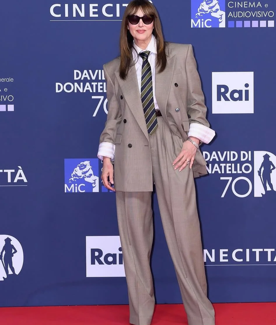 Monica Bellucci, 60 picture 2 of 2