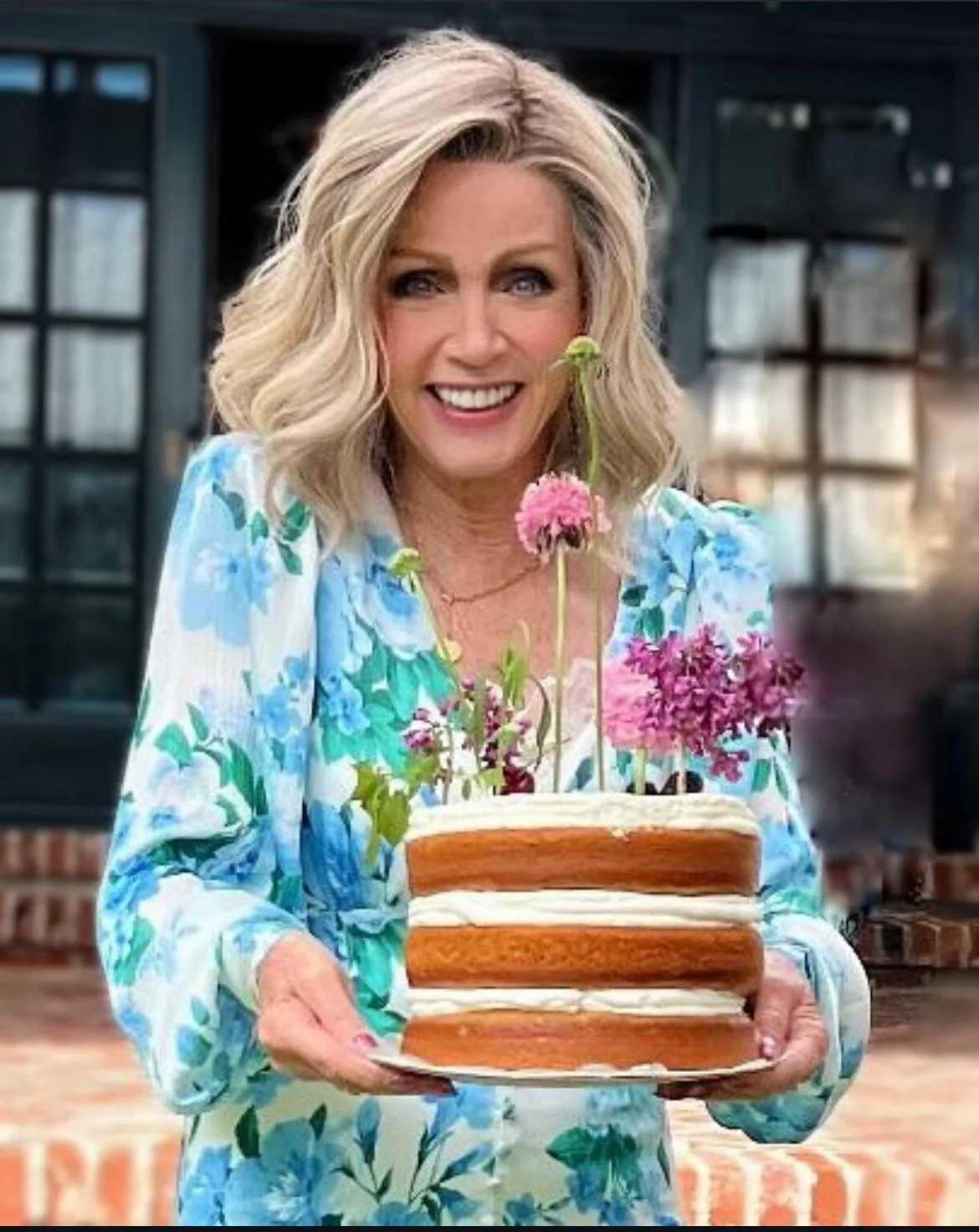 Donna Mills, 83 picture 2 of 3