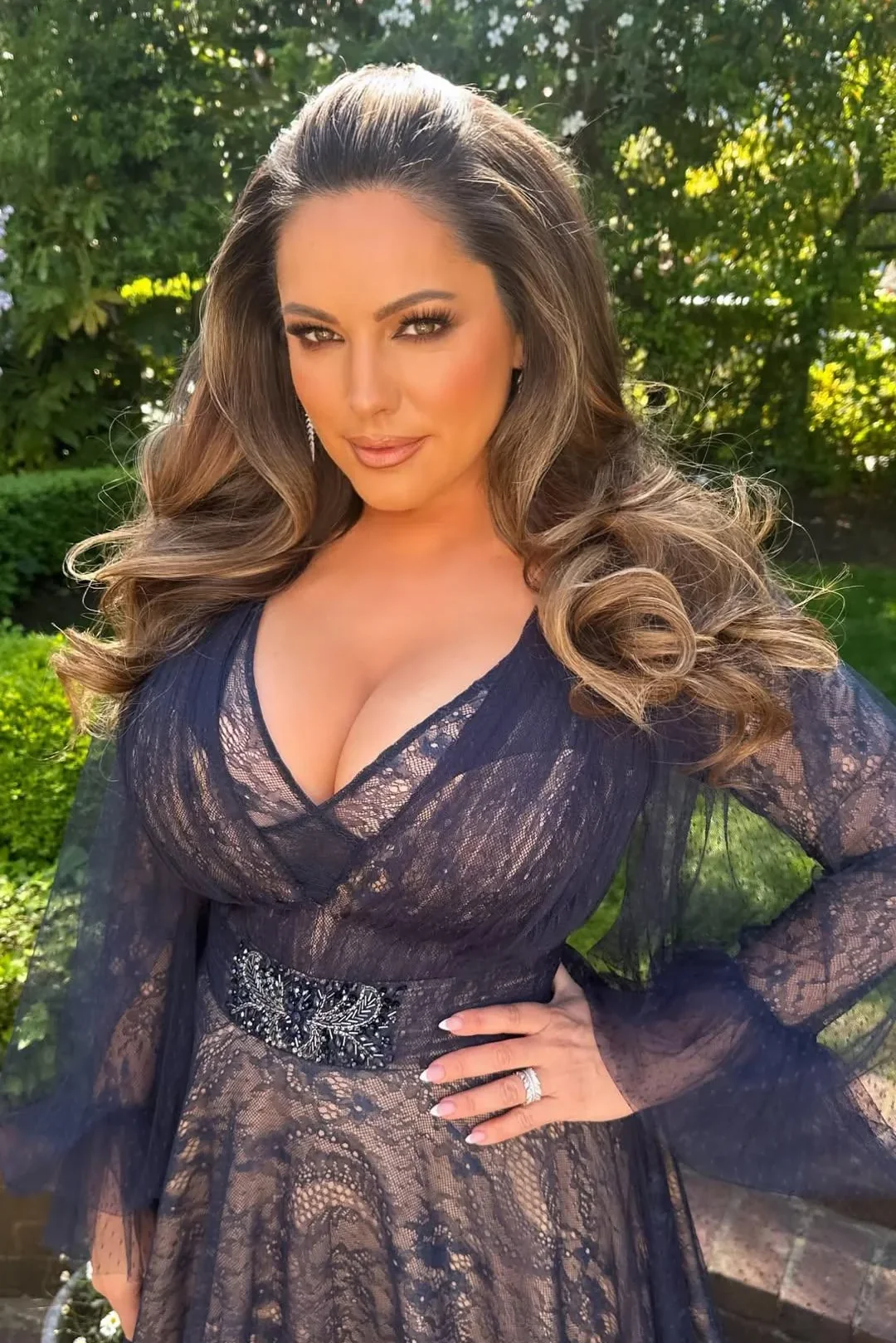 Kelly Brook, 45 picture 2 of 4