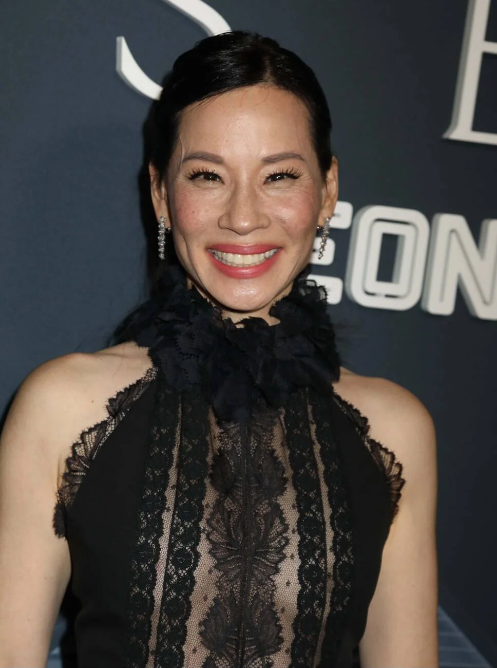 Lucy Liu, 56 picture 3 of 3