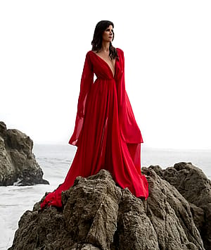 Patricia Velasquez, 54'
